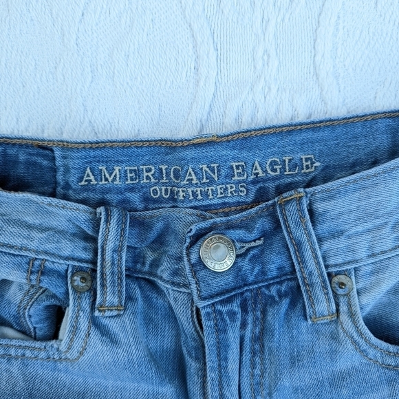 American Eagleâ•‘Floral Embroidered Mom Jeansâ•‘Size 00 - Picture 4 of 6